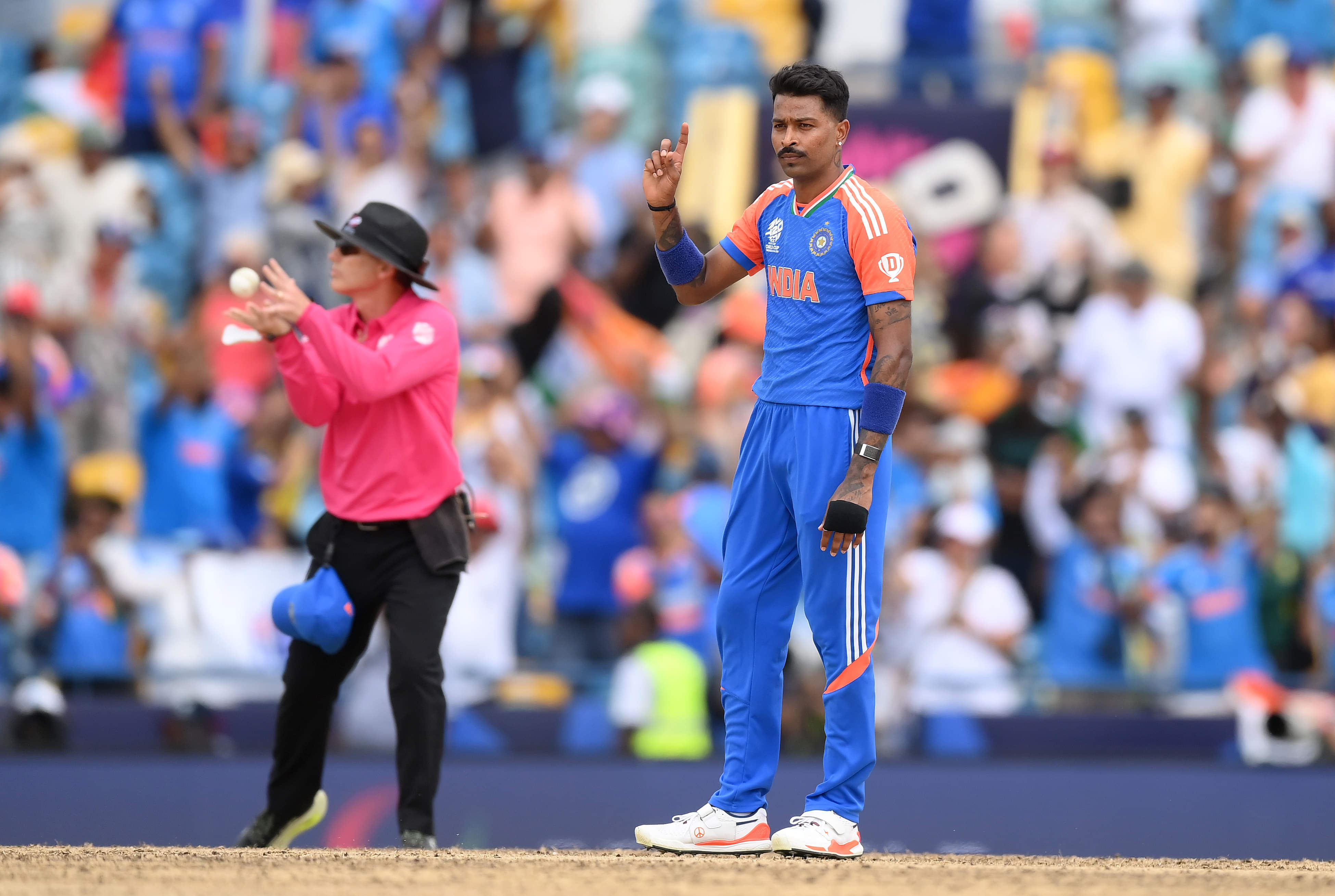Ravi Shastri backs Hardik Pandya to play key roles in T20Is, ODIs
