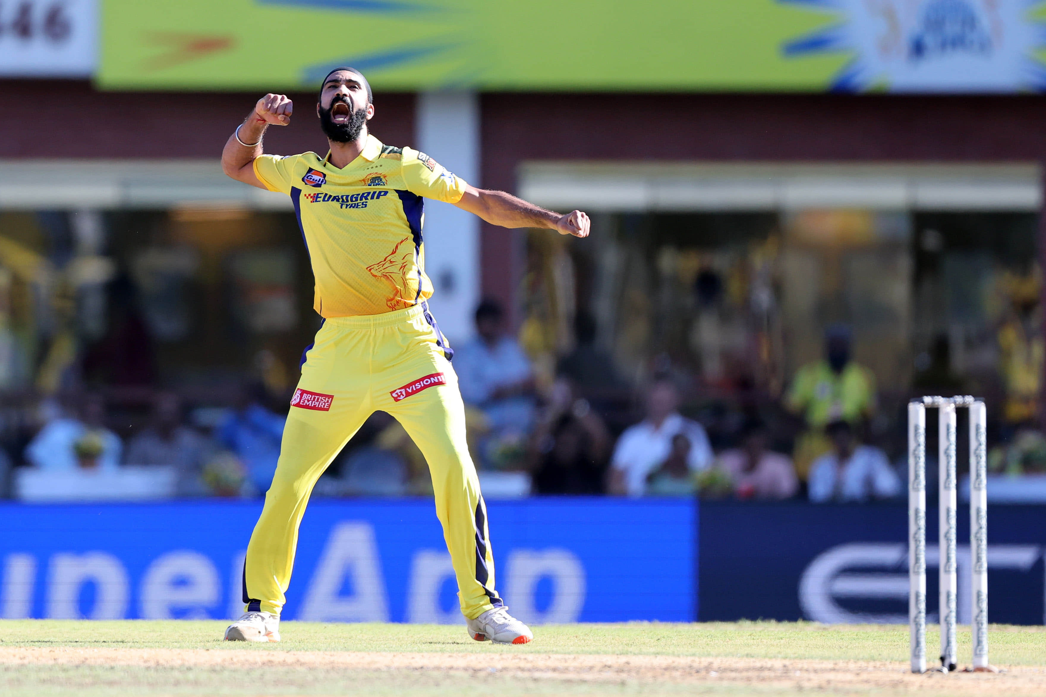 WATCH: CSK’s Simarjeet shines as East Delhi beat Purani Dilli 6