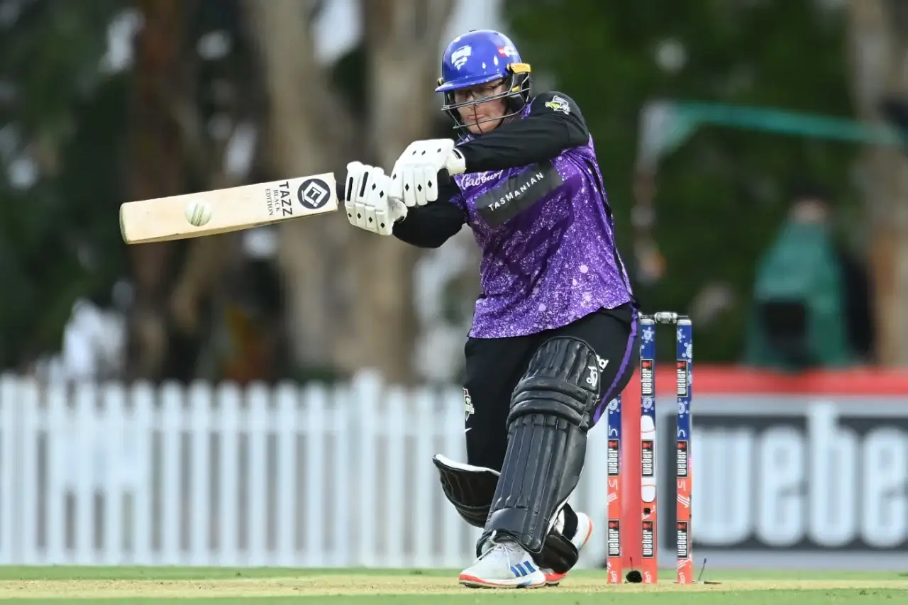 Lizelle Lee signs two-year WBBL deal with Hobart Hurricanes