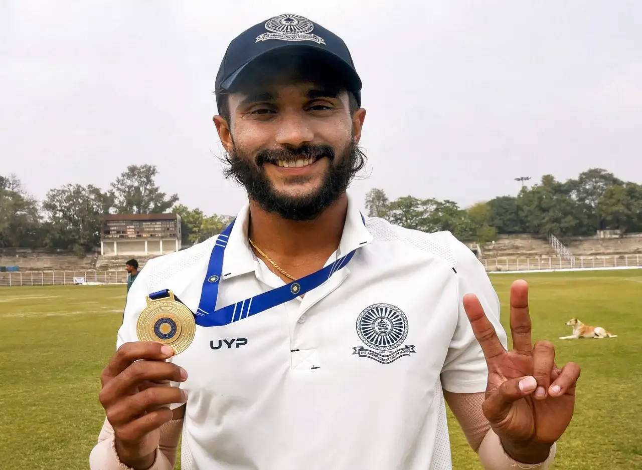 Duleep Trophy: Nitish Reddy takes a blinder, but then drops a sitter