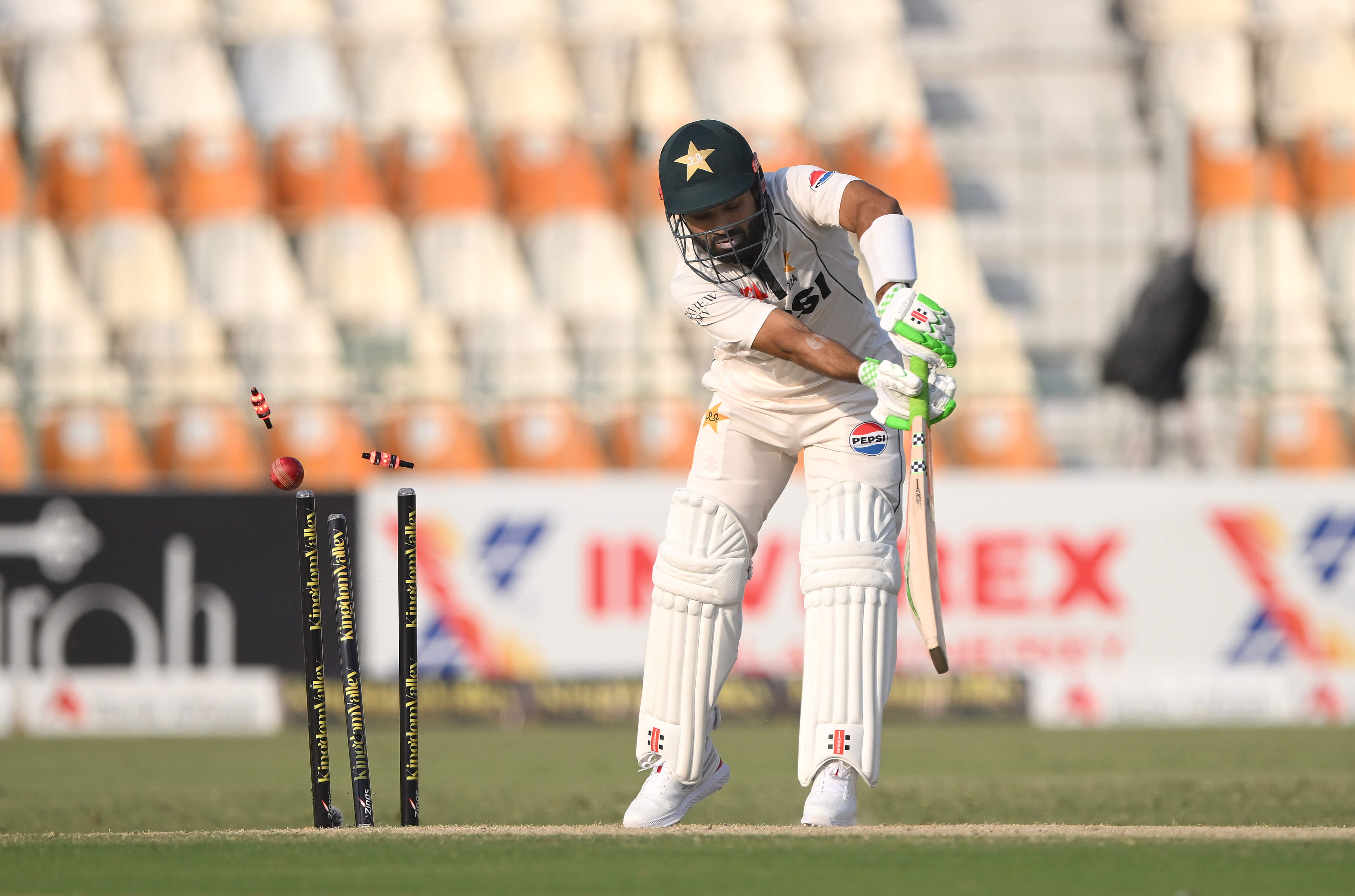 Pakistan become 1st team to suffer innings defeat after scoring over 500