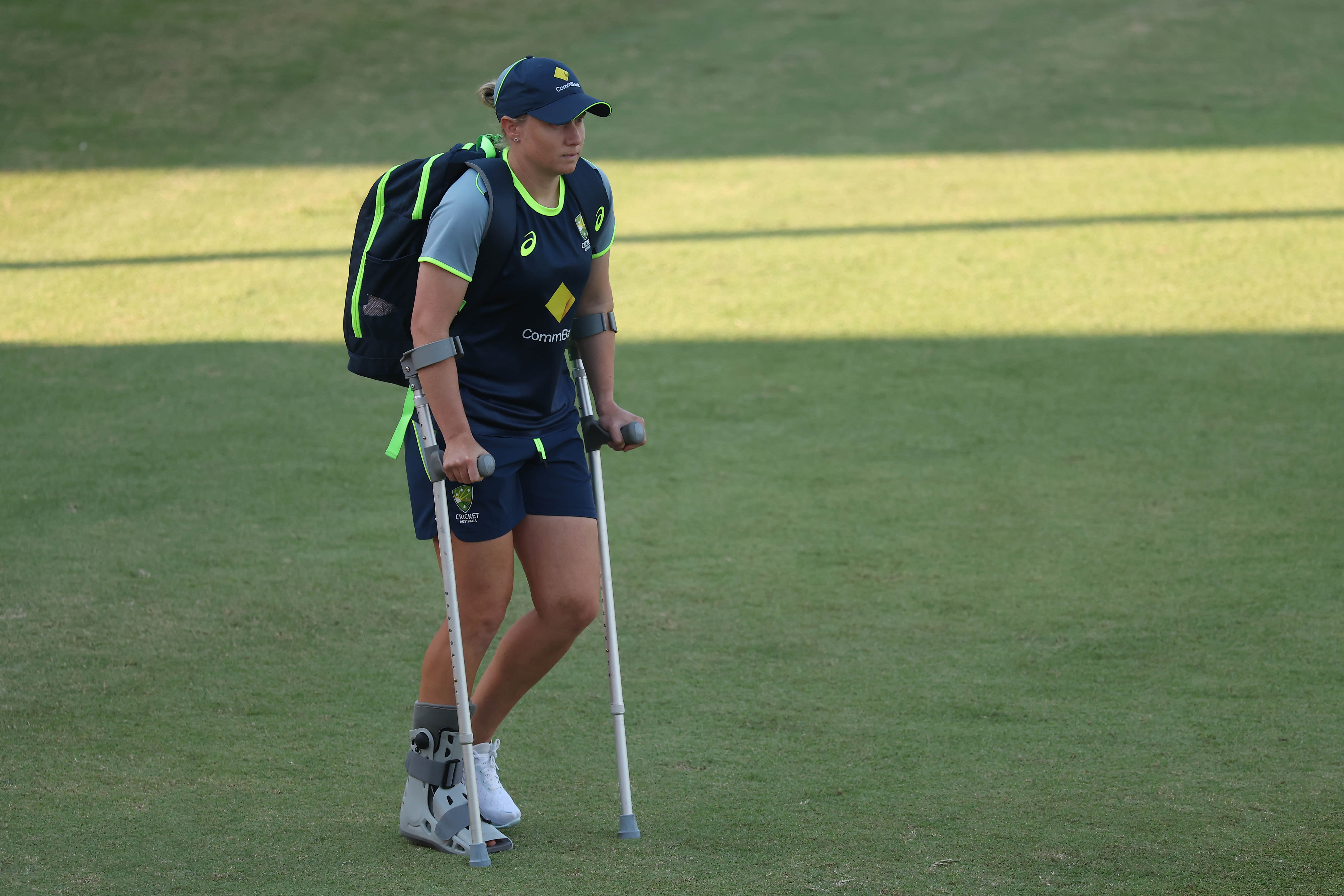 Alyssa Healy arrives in crutches as Australia forced to make two changes