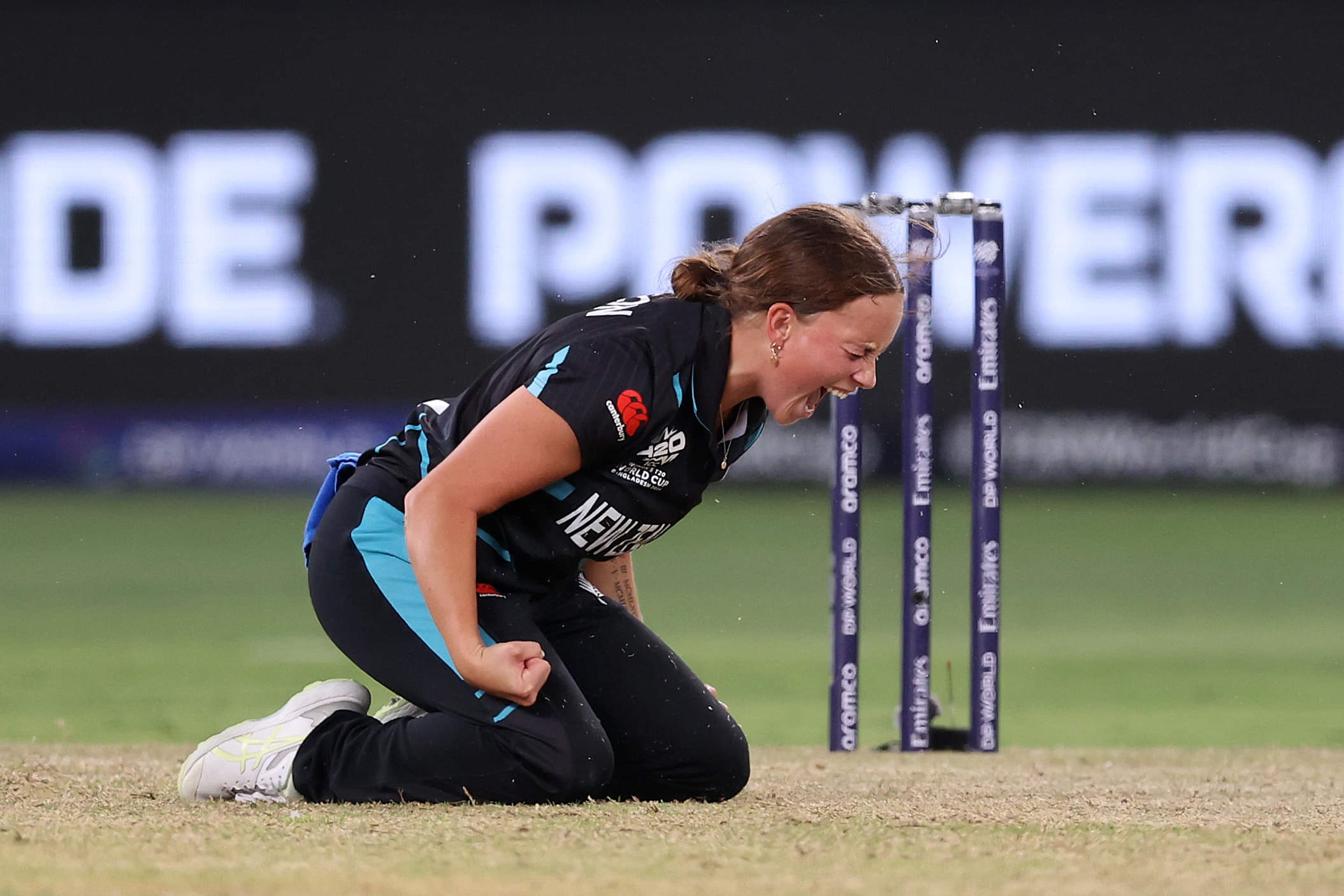 New Zealand thrash Pakistan to reach Women's T20 World Cup semifinal

