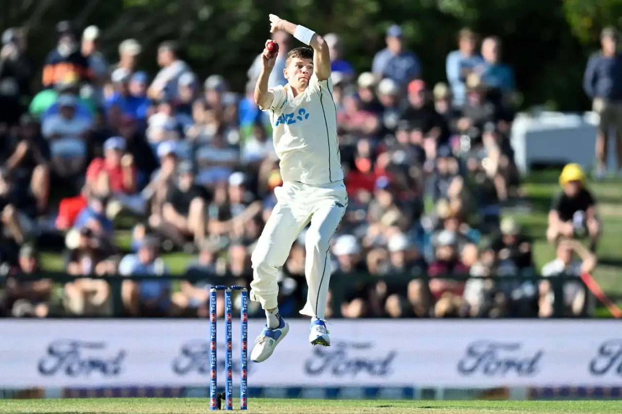 Ben Sears ruled out of India Tests due to knee injury