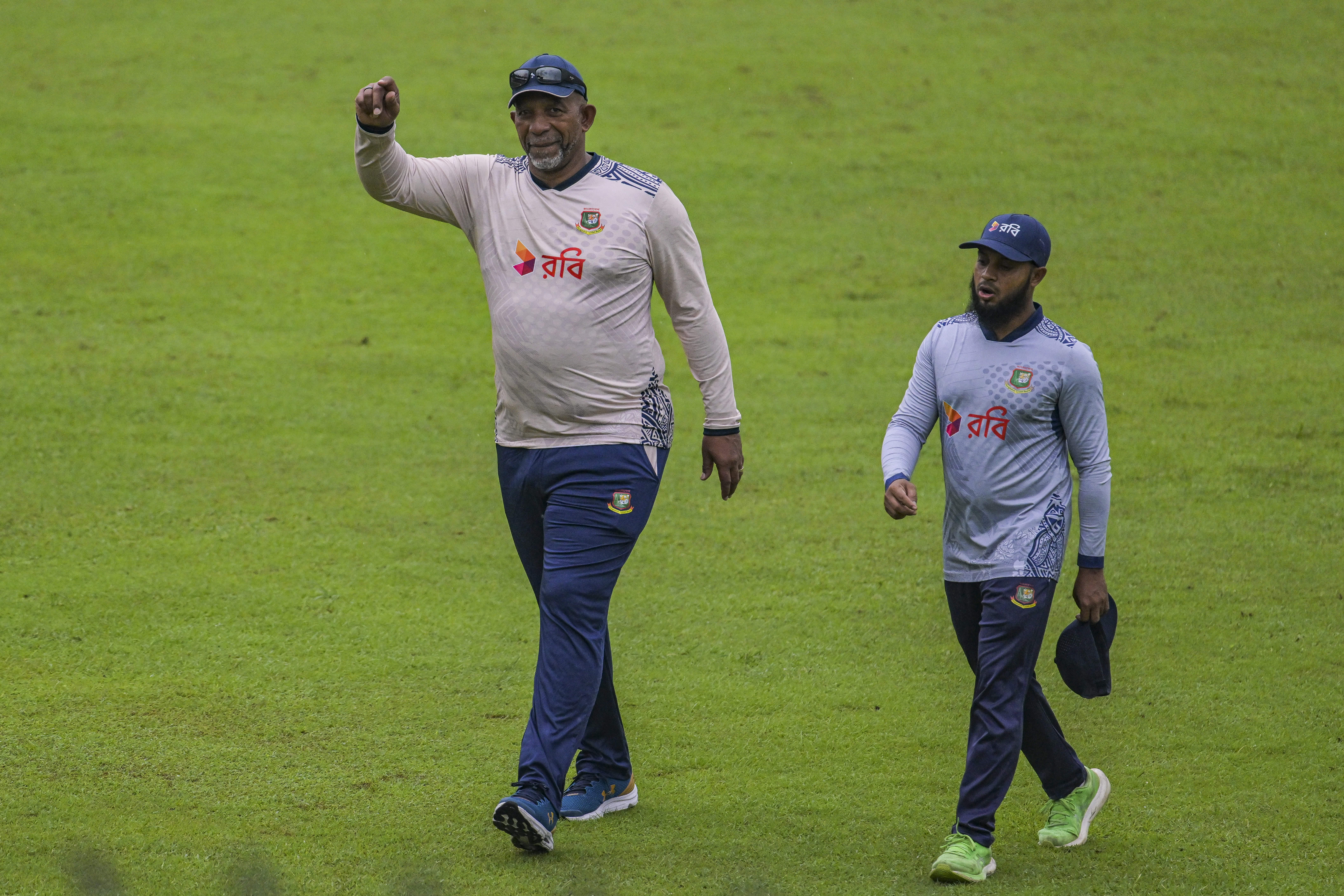 BAN vs SA: Phil Simmons keen to bring focus back on cricket