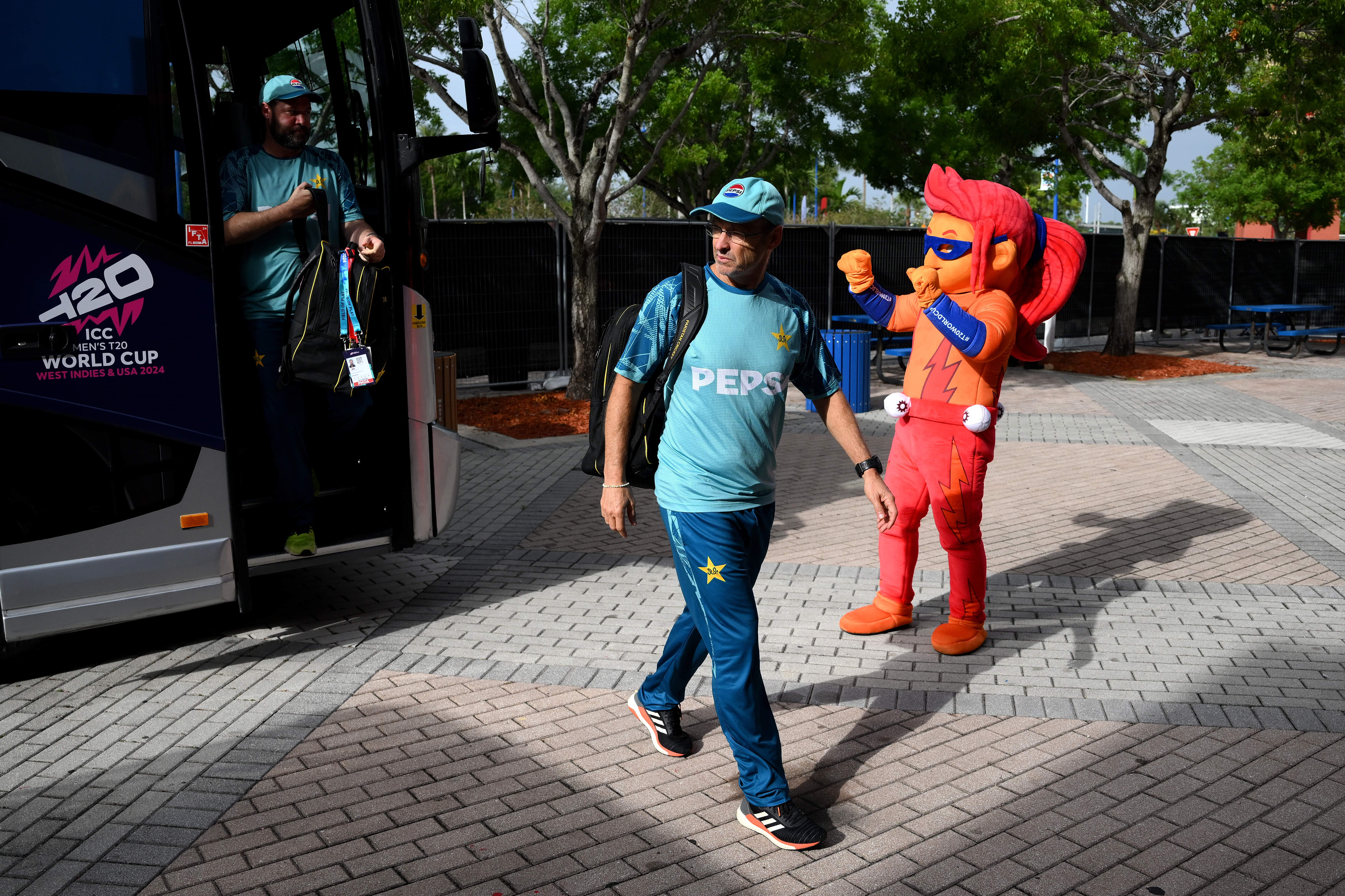  Gary Kirsten resigns as Pakistan's white-ball coach: Reports