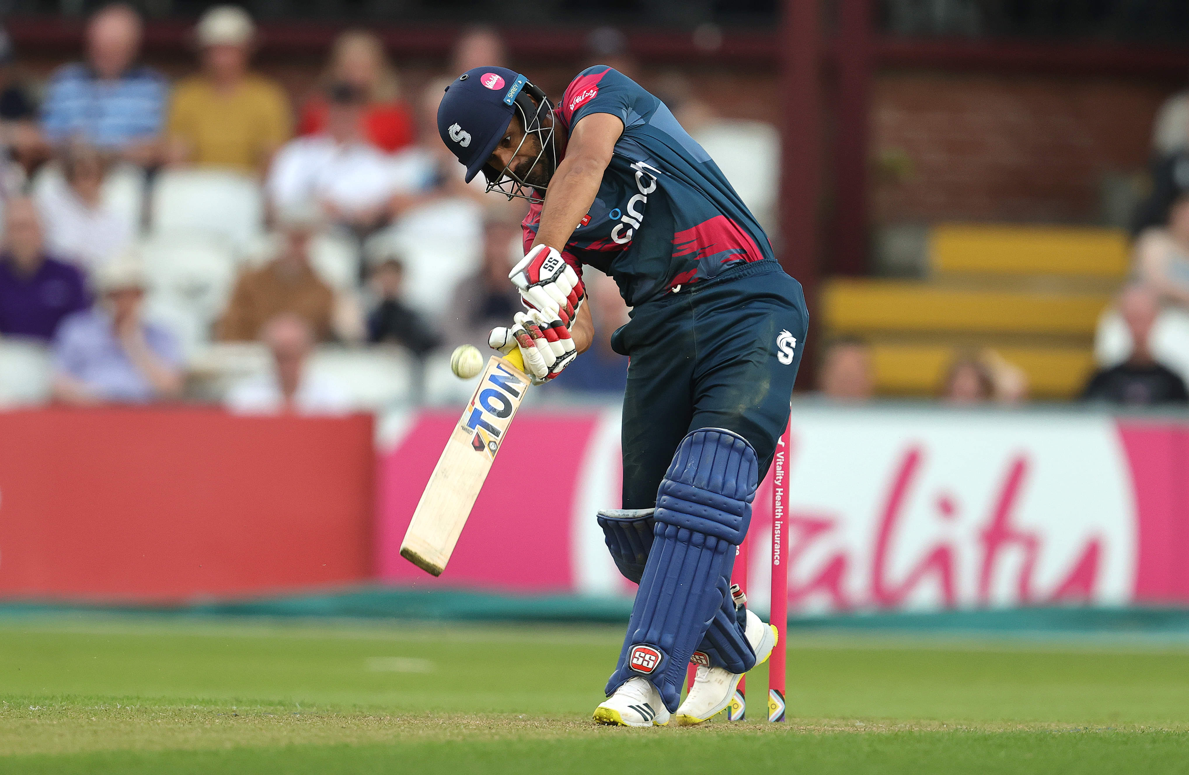 Ravi Bopara hits six sixes off Robin Uthappa in Hong Kong Sixes 2024