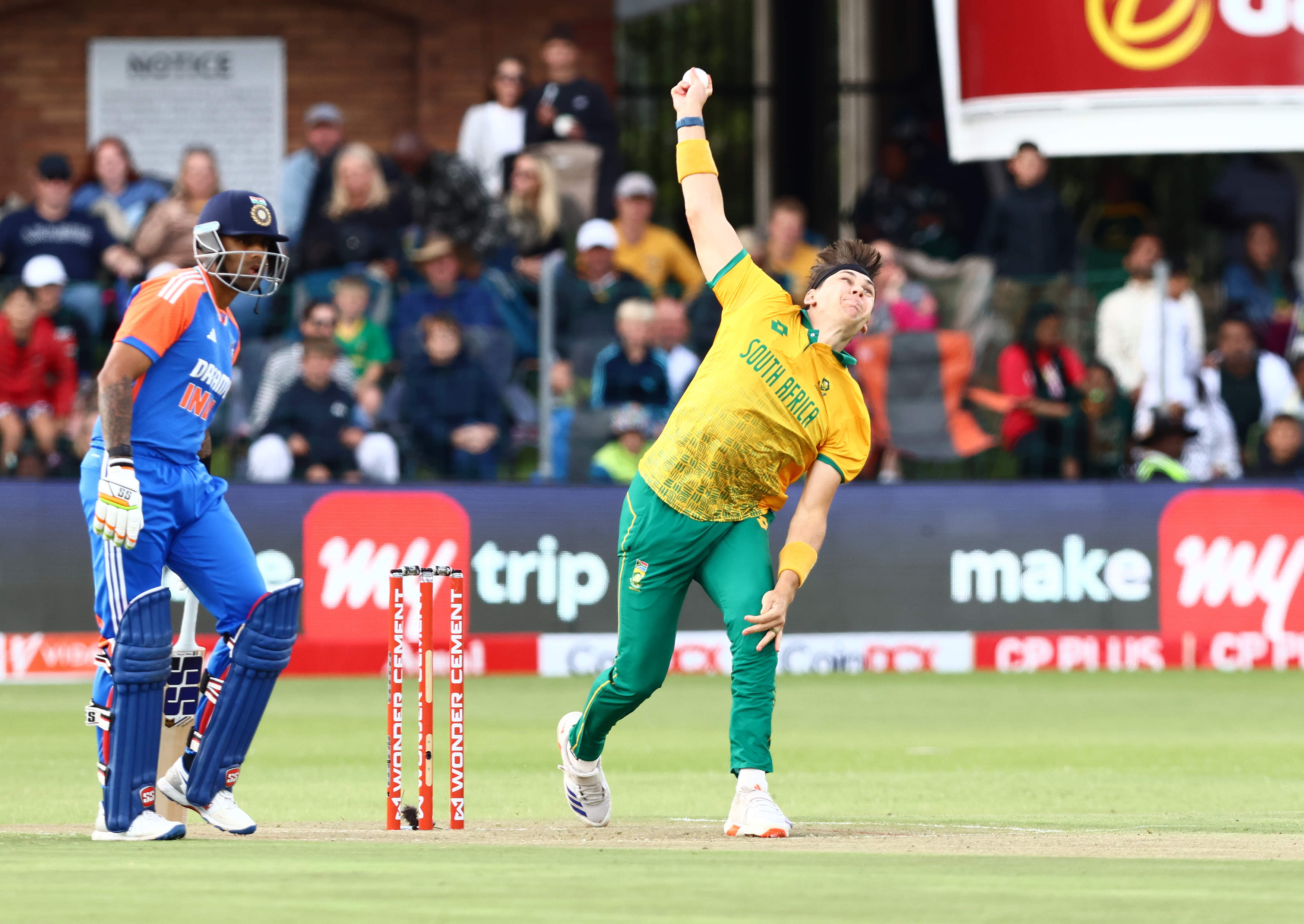 Coetzee handed demerit point for dissent against umpire’s decision