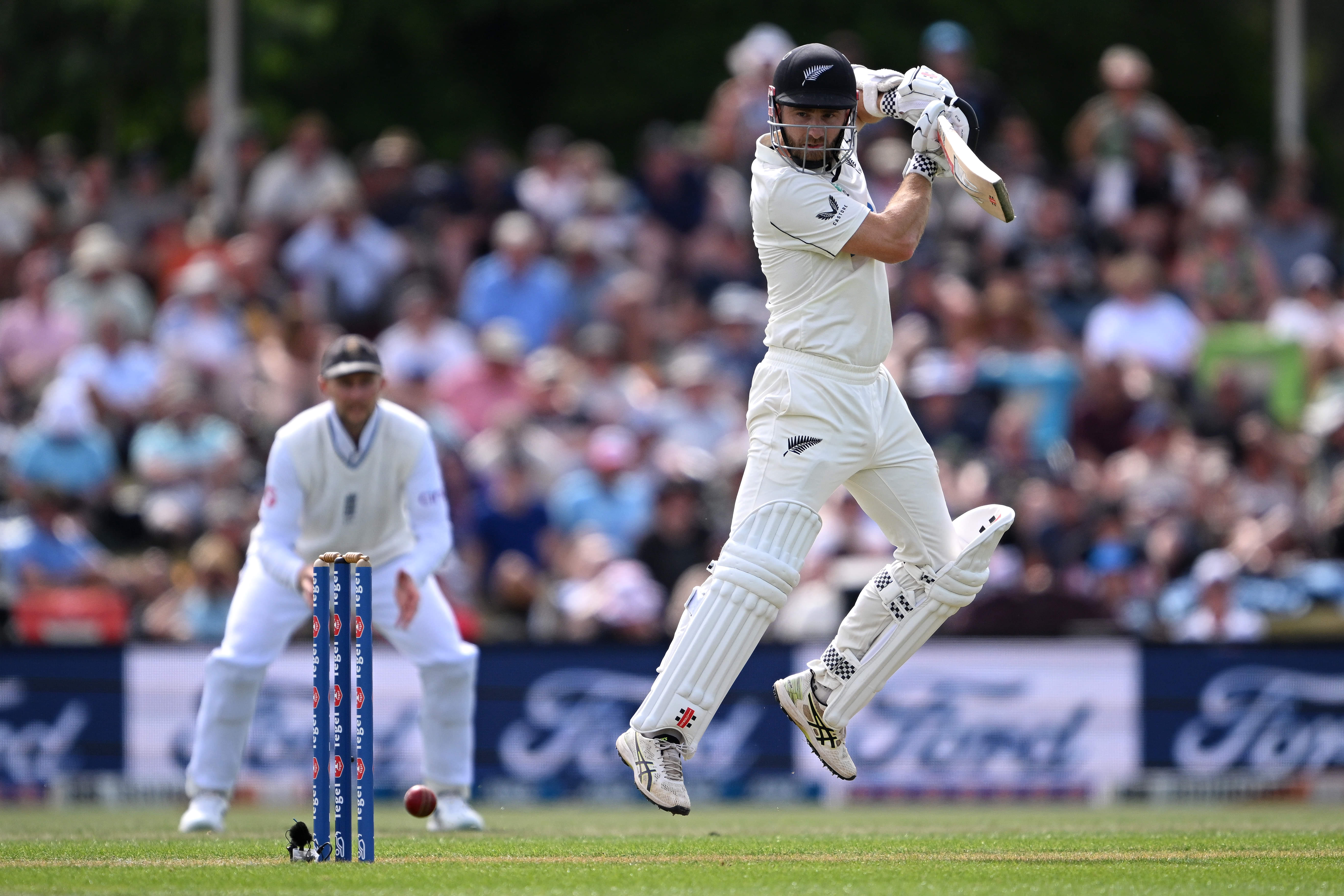 Kane Williamson scores 93 on return as Shoaib Bashir makes Kiwis pay