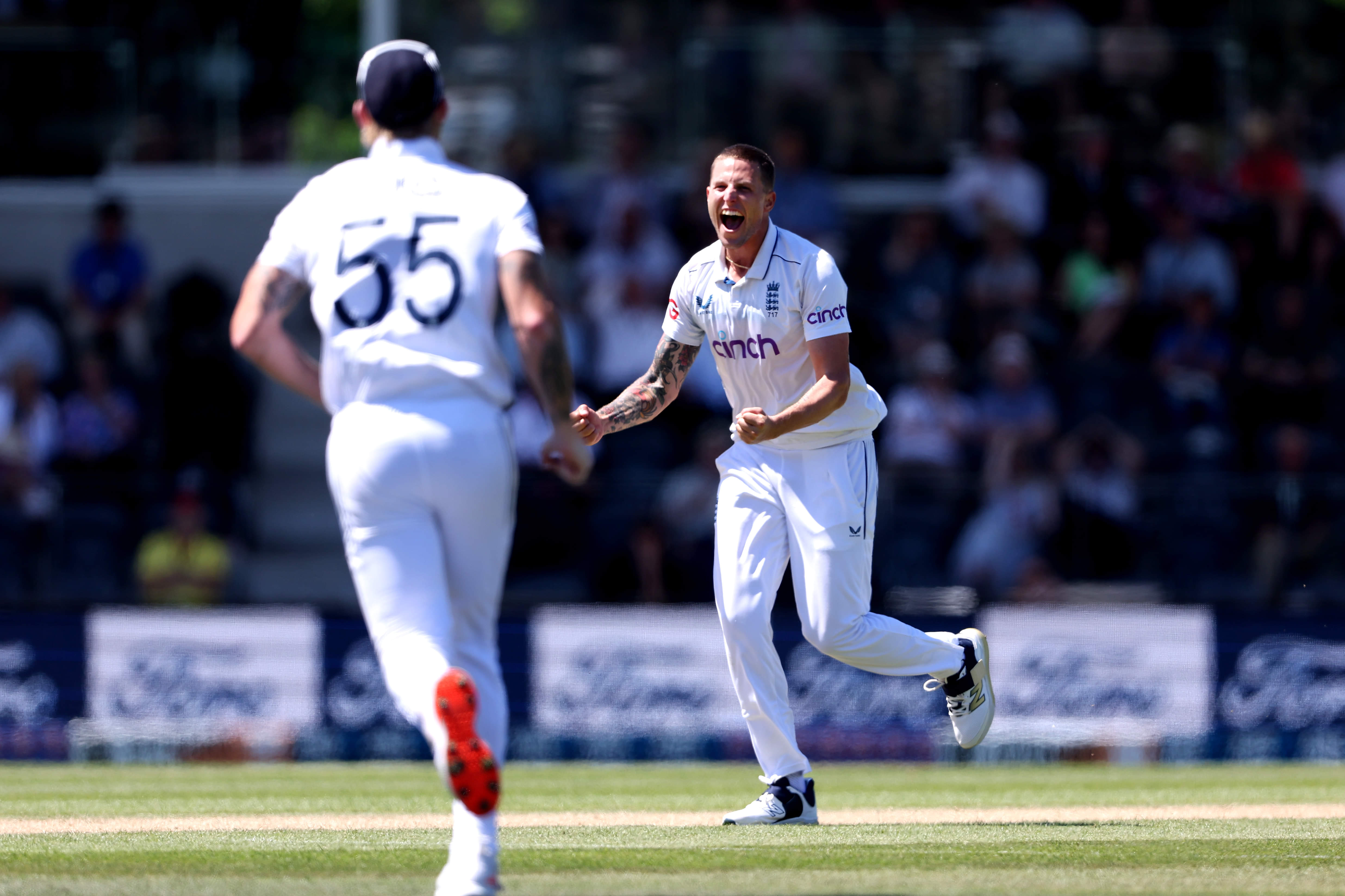 Brydon Carse stars with 10 wickets as England crush New Zealand in Christchurch