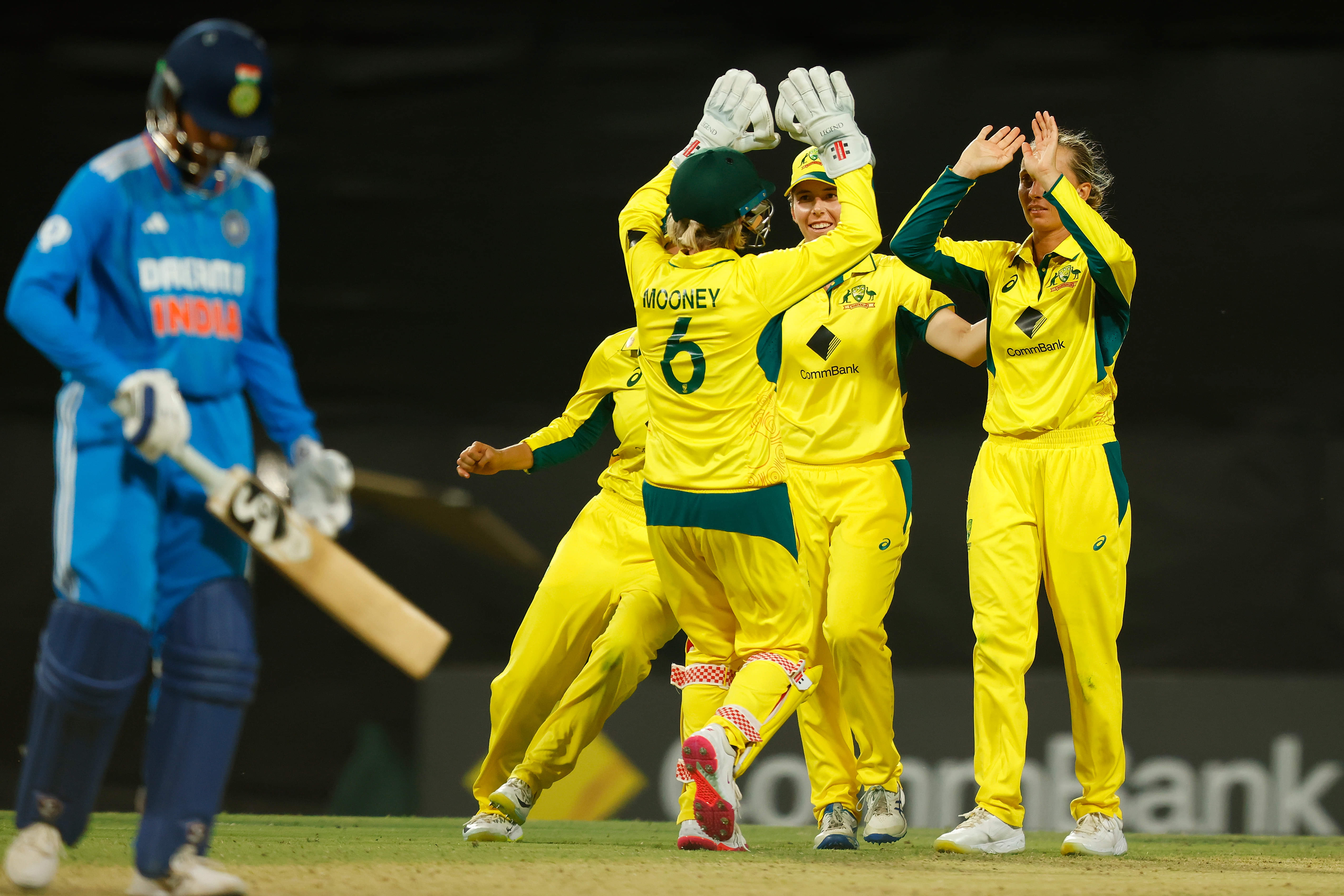 Sutherland, Gardner steer Australia Women to 3-0 win over India