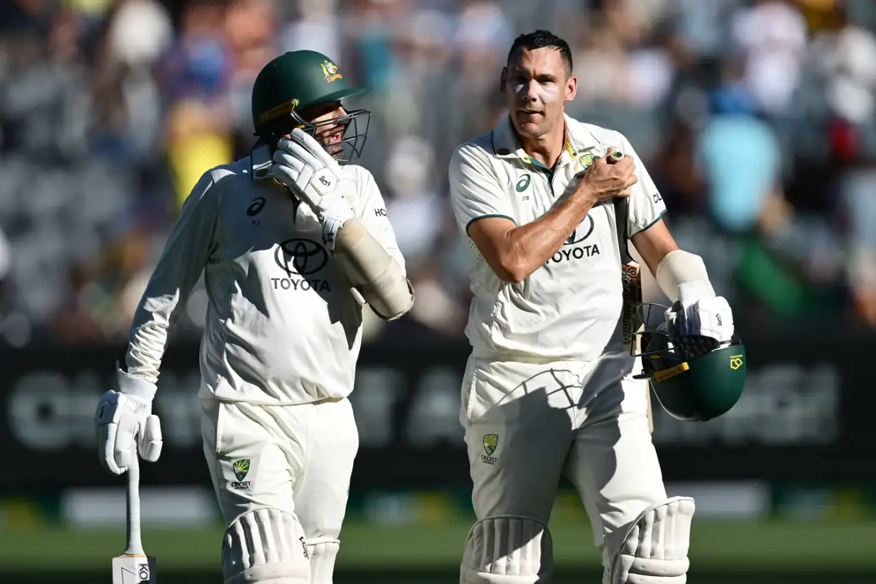 Ravi Shastri details why Australia didn't declare despite healthy lead