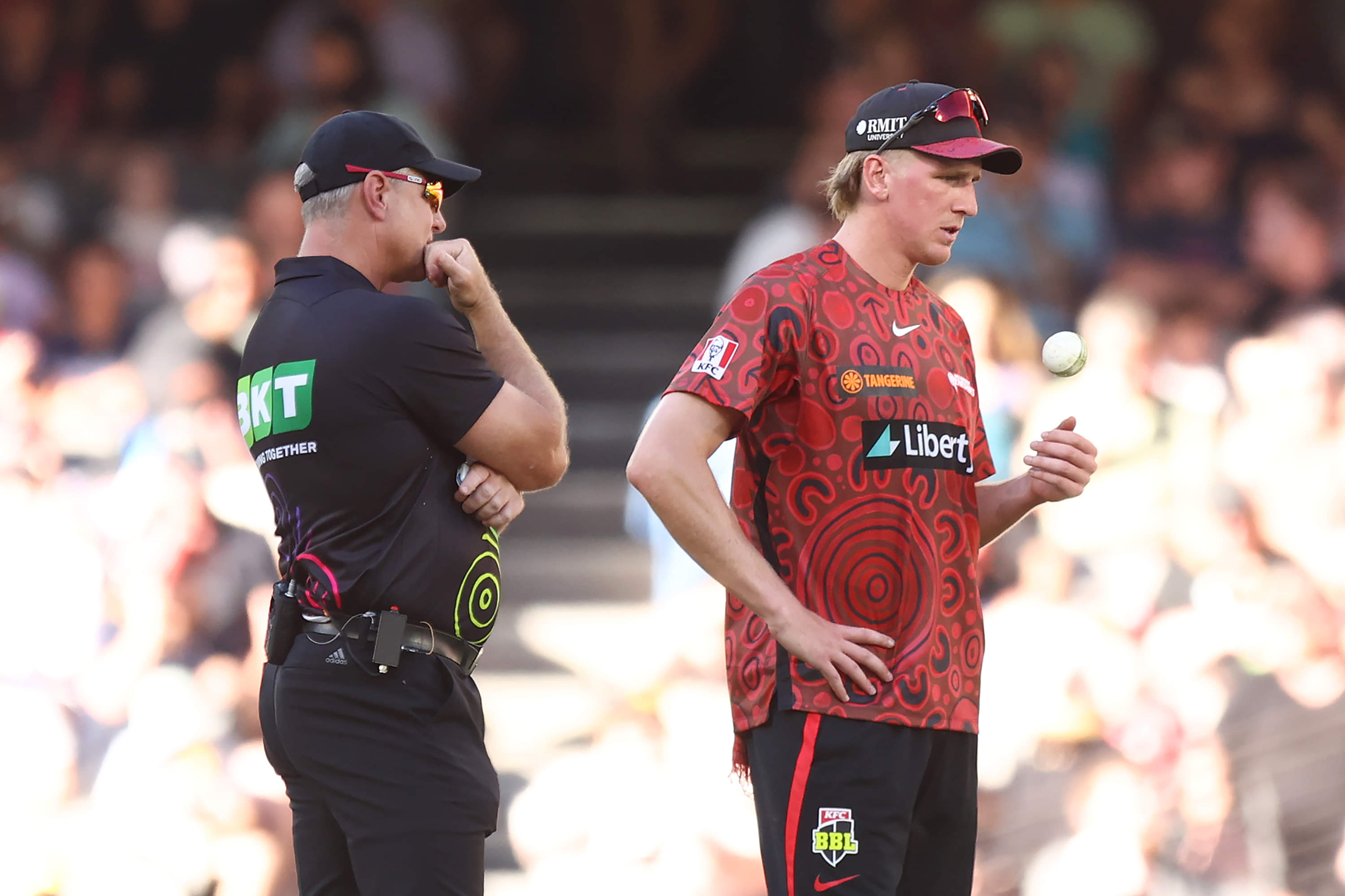 BBL drama as umpires throw two Renegades bowlers out of the attack