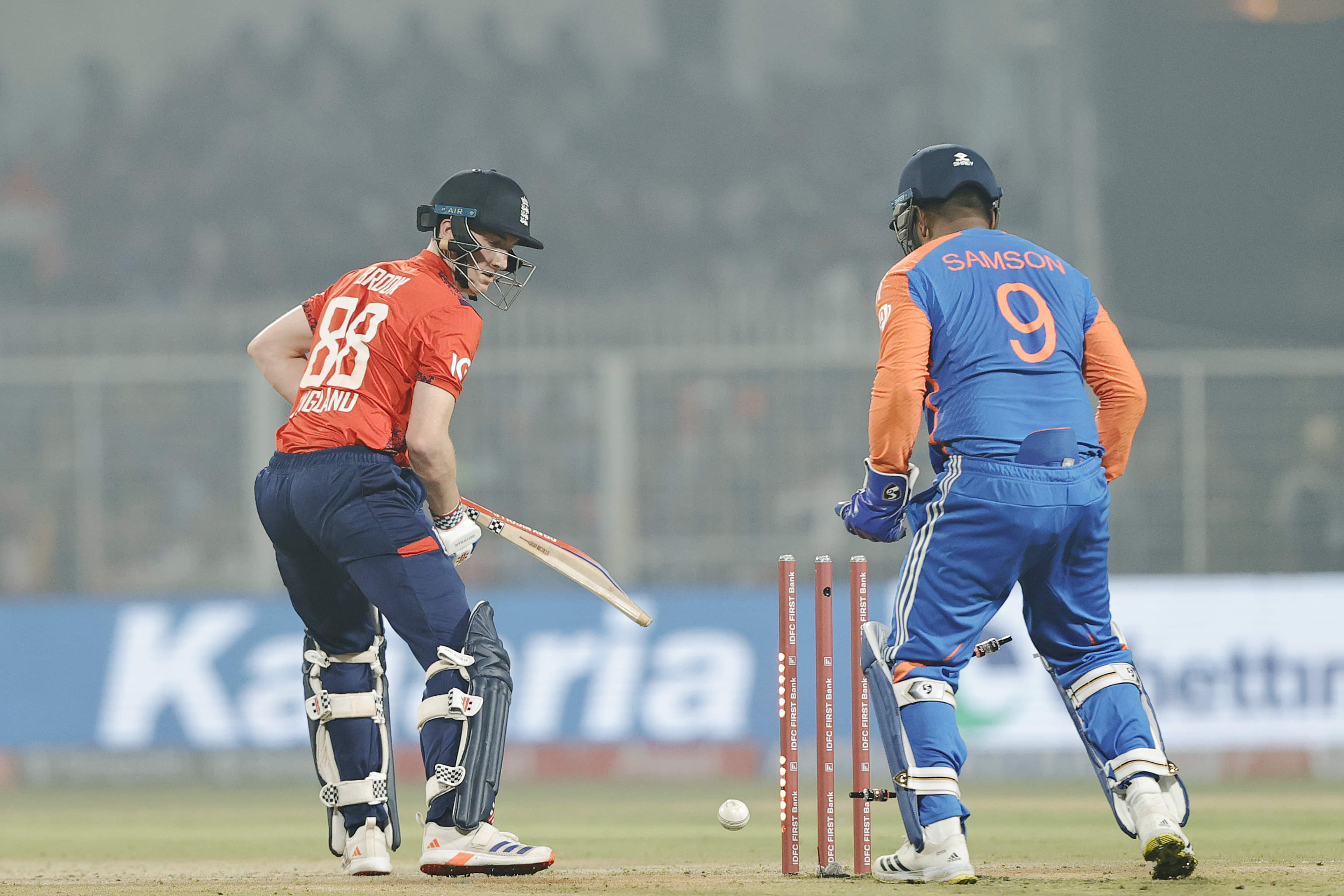 Harry Brook blames 'smog' for his struggles against Varun Chakaravarthy in Kolkata 