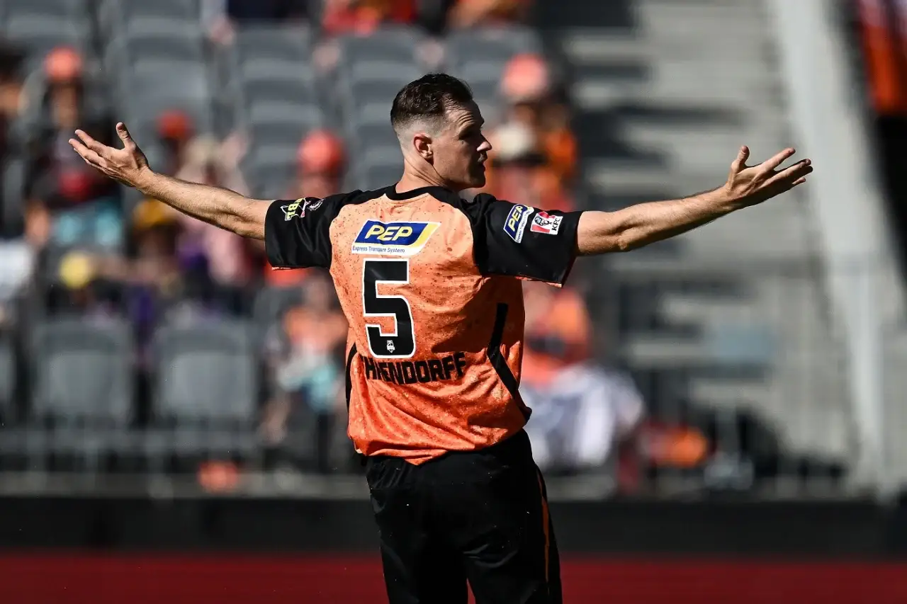 BBL: Jason Behrendorff moves from Perth Scorchers to Melbourne Renegades