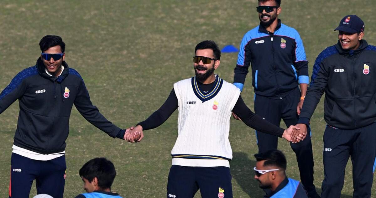 Watch: 2 Km long queue outside Arun Jaitley Stadium to see Kohli play Ranji after 12 years