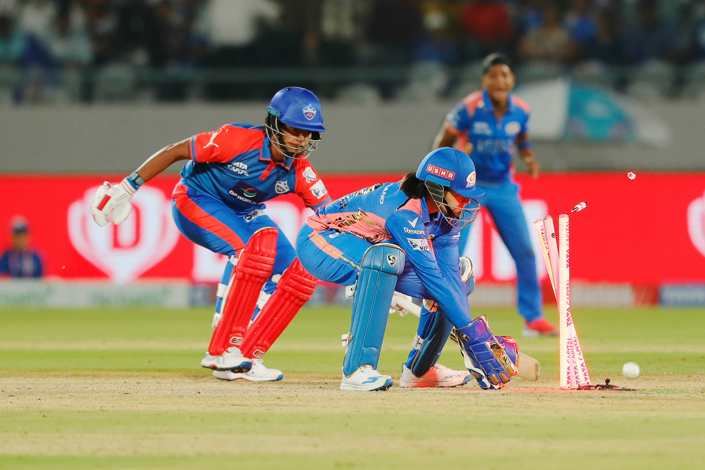 WPL 2025: New Rule Change To Zing Bails After DC-MI Controversy